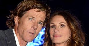 Julia Roberts viert dat ze 18 jaar getrouwd is met man Danny Moder en ze zegt 'Heck Yes'