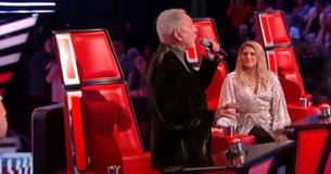 Juroren von "The Voice" überreden Sir Tom Jones zu einer mitreißenden Performance von "It's Not Unusual"