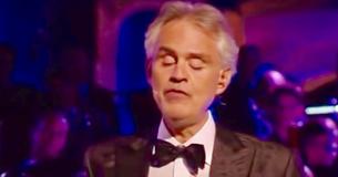 Elton John et Andrea Bocelli forment un duo émotionnel