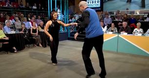 Un père et sa fille gagnent un concours national de danse de shag