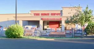Un magasin de bricolage licencie un employé pour avoir sauvé un enfant d'un ravisseur - il est qualifié un héros