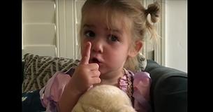 Su "explicación" de su primer día de preescolar tiene a toda internet muerta de risa