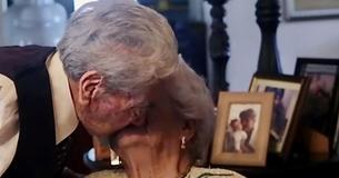 Mariés contre la volonté de leurs parents ,un mari et sa femme établissent un nouveau record en tant que plus vieux couple marié sur Terre