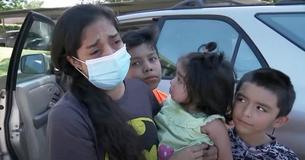 Une mère de quatre enfants est contrainte de vivre dans une voiture et découvre qu'un collègue de travail a lancé une collecte de fonds en toute discrétion pour sa famille