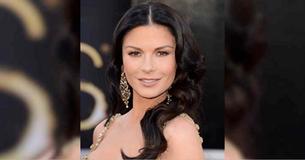 Catherine Zeta-Jones und Michael Douglas kommen mit ihren drei Kindern zusammen, um Thanksgiving zu feiern