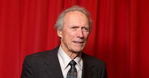 Clint Eastwood est toujours en bonne forme à 90 ans. Les aspects clés de sa longévité