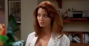 Kandi, de la serie "Dos hombres y medio", tiene 41 años y está igual de hermosa