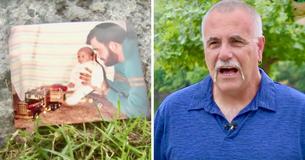Vader staat baby af ter adoptie en ontdekt decennia later dat ze elkaar al jaren kennen