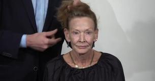 Une femme de 69 ans se refait une beauté pour un nouveau look qui la fait paraître vingt ans plus jeune