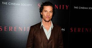 Matthew McConaughey sagt in einem Interview, dass er Hollywoods "Go-To-Guy" für Liebeskomödien voll und ganz akzeptiert hat