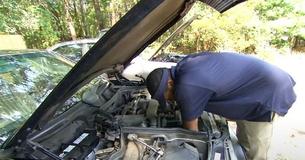 Restaurant Owner Spends Free Time Fixing Old Cars And Donating Them To Community Members In Need