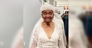 94-Year-Old Grandma Tries On Wedding Gowns For The First Time