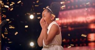 La performance d'opéra époustouflante d'une enfant de neuf ans amène tous les juges d'AGT à appuyer sur le buzzer doré