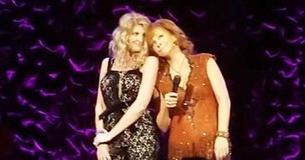 Reba McEntire Is Joined By Linda Davis In Order To Perform ‘Does He Love You’ Back In 2017