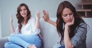 Vrouw schrijft dat haar dochter tragisch kwam te overlijden, maar 'nu heeft mijn zus dezelfde babynaam gebruikt'