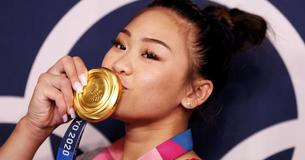 Suni Lee Says Her Acrylic Nails Aren't Just For Looks — They Help Her Grip The Uneven Bars