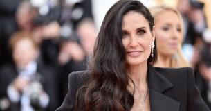 Demi Moore Published Rare Pic Featuring All Of Her Daughters
