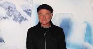 Robin Williams Comforted A Stranger At The Airport Following Her Husband's Suicide