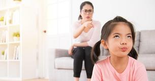 Mom Says She Flips Toddler Middle Finger — Her Sister Thinks It’s ‘Appalling’ And Other Internet Users Agree It’s Horrible