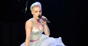P!nk s'inquiète de « l'exploitation » d'une star des réseaux sociaux de 14 ans