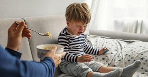 Moeder zegt dat haar zoontje haar huwelijk heeft verpest, haar carrière heeft beëindigd en haar leven in beslag heeft genomen