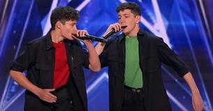 Teen Brothers Play Harmonica Duet & Earn Standing Ovation From Judges On AGT