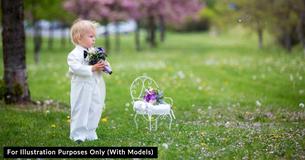 Un marié interdit à ses parents d'assister à son mariage après avoir découvert qu'ils avaient menti au sujet de son fils pendant des années