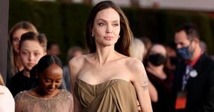 Angelina Jolie brengt kinderen naar de première van 'Eternals' in een zeldzame publieke verschijning