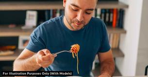 Boyfriend 'Won't Stop Scoring' Girlfriend's Cooking — Says It Will Help Her Improve