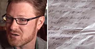 Des parents emmènent leurs cinq enfants au restaurant et reçoivent une note d'un étranger relative au comportement de leurs enfants