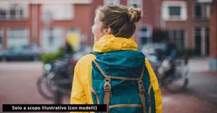 Una donna tentenna quando le viene chiesto di usare la sua eredità per pagare la laurea della figliastra