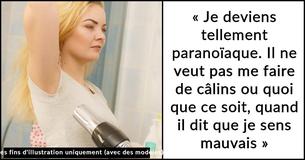 Un homme n'arrête pas de dire à sa copine qu'elle sent mauvais, et c'est son père qui lui a appris cette « technique infaillible »