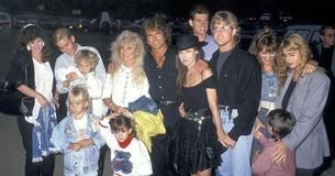 Te presentamos al actor de "Bonanza", Michael Landon, y sus nueve hijos