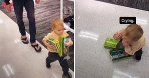 Schattige beelden tonen hoe dochtertje voor haar dove vader tolkt in de winkel