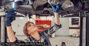 Customer Makes A Fool Of Himself At Auto Body Shop After Complaining He Doesn’t Want A “Chick” Working On His Car