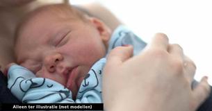 Oma vraagt betaald te worden om op kleinkind te passen en de mama is het hier niet mee eens