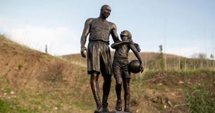 Artist Honors Kobe Bryant And Daughter Gianna With Temporary Statue On Anniversary Of Their Deaths