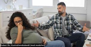 Mannen frågar om det är fel av honom att han slår ut sin gravida hustru för att hon vägrar göra sysslor