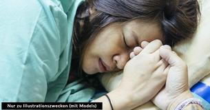 Schwangere Mutter wird kritisiert, weil sie ihren Mann nach gesundheitlichen Komplikationen bittet, ihr Leben über das des Babys zu stellen