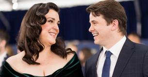 Jason Ritter Defends Wife Melanie Lynskey From Body-Shaming Trolls On Social Media
