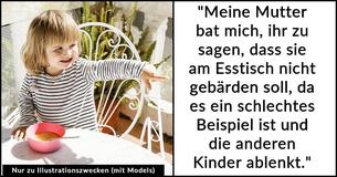Großmutter ist wütend über taube Enkelin, die beim Abendessen Gebärdensprache verwendet – dies verursacht einen Familienstreit