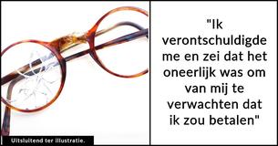 Vader weigert te betalen voor de gebroken bril van de babysitter omdat het om een 'misverstand' ging