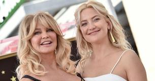 Kate Hudson And Goldie Hawn Look Like Sisters While Sharing 'Perfect Day' Together