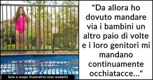 I vicini furiosi criticano una donna per non aver permesso ai loro figli di usare la sua piscina privata