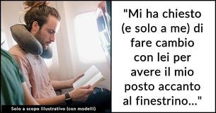 Un uomo si rifiuta di cambiare posto in aereo con una mamma per farla sedere accanto alla sua bambina, dicendo: "Non è un mio problema"