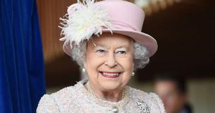 Photographs Highlight The Relationship The Queen Shared With Her Grandchildren