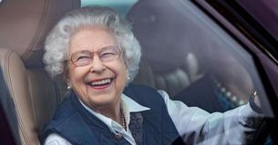Queen Elizabeth II And 6 Moments Showing Her Humor And Personality, Including Calling Herself ‘Miss Piggy’