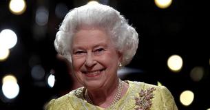 Königin Elisabeth II. trägt bei ihrer Beerdigung nur zwei bescheidene Schmuckstücke