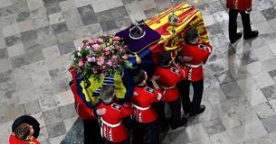 Flowers Adorning Queen Elizabeth’s Coffin Held Special Meaning For The Monarch