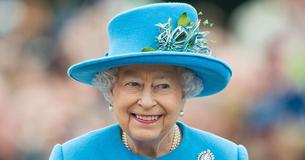 The Queen Only Dons Two Humble Jewelry Pieces In Her Grave
